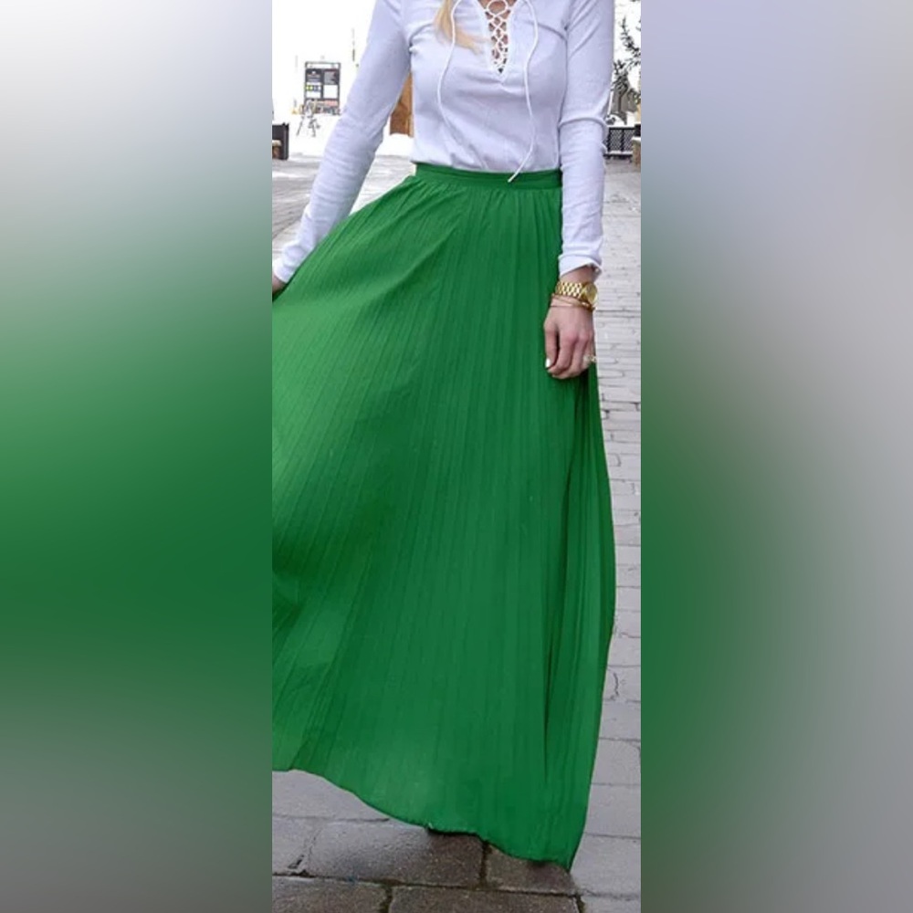 AKIRA Vibrant Green Maxi Skirt